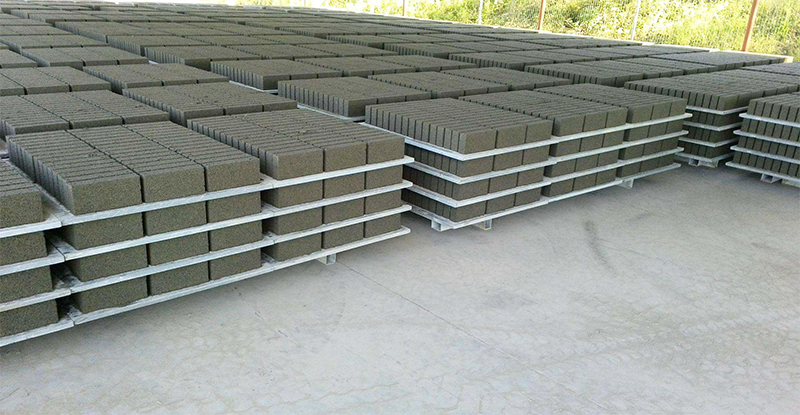 <a href=http://m.yhbiz.cn/ target=_blank class=infotextkey>免燒磚托板</a>