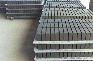 <a href=http://m.yhbiz.cn/ target=_blank class=infotextkey>免燒磚托板</a>