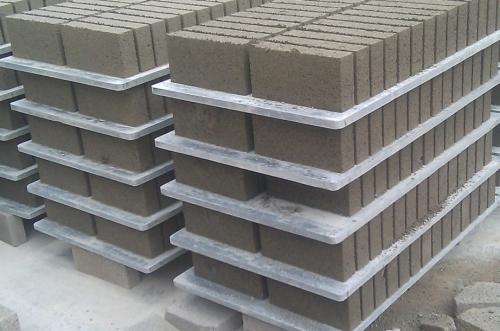 <a href=http://m.yhbiz.cn/zjtb/ target=_blank class=infotextkey>PVC磚機托板</a>廠家